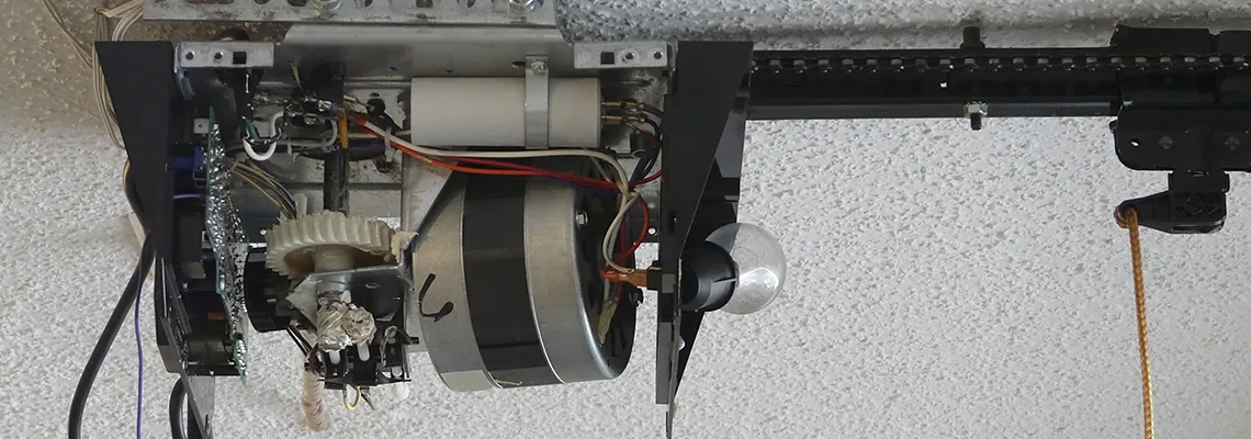 Sliding Garage Door Humming Noise Repair in Tallahassee, Florida